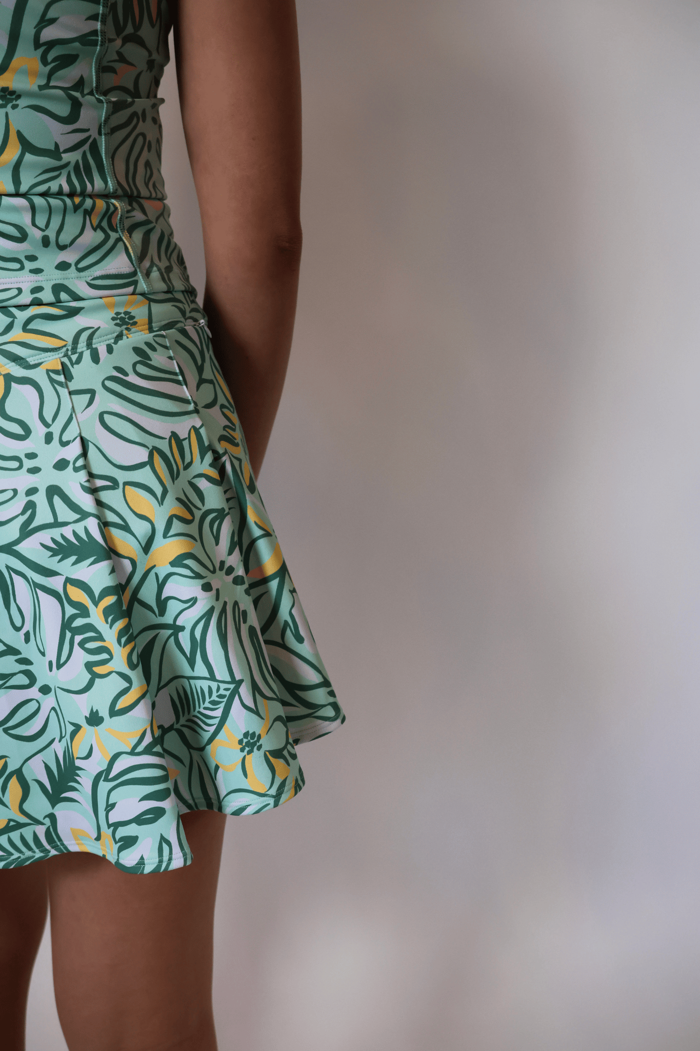 Everyday Tour Skort - Tropical Green